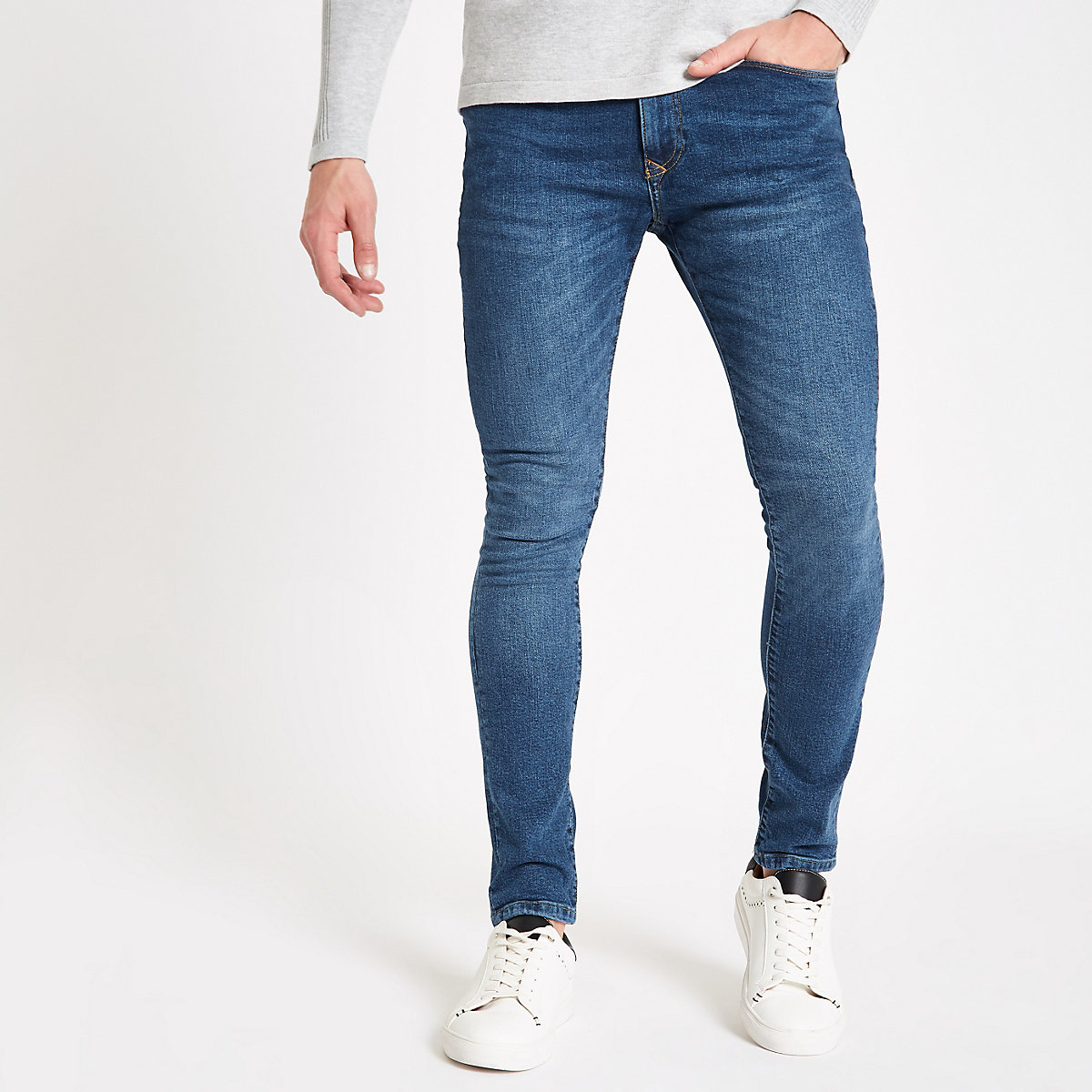 Jeans that men should have in their wardrobe for coming winter ...