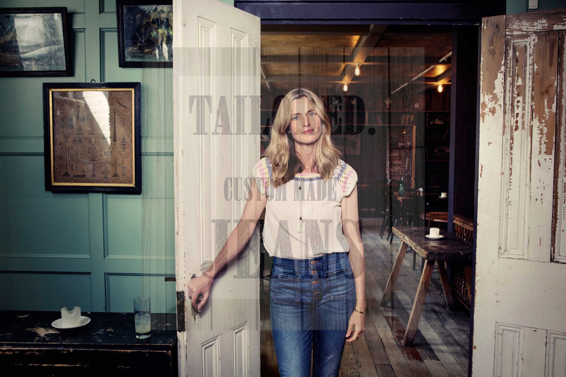 How To Wear Jeans Like Amanda Brooks