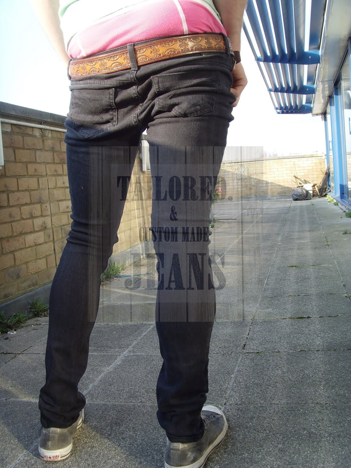 Reasons to avoid skinny jeans. image 2