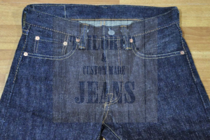 Waistband and Back Yoke in jeans image 3