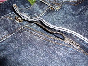 https://www.tailored-jeans.com/media/catalog/product/cache/8568961b23469a30b3f7b368323bc2c6/z/i/zipper-fly-custom-made-jeans-make-your-own.jpg