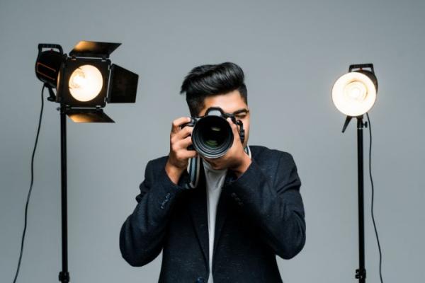 The Power of Visuals: Why Photos are Essential for Your Business width=410 height=150 
